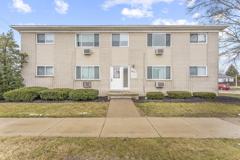 1006 6th St #4 - Photo 1 of 1