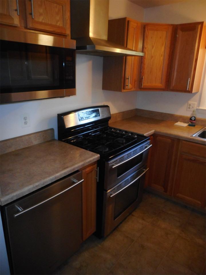 117 Anderson Ave #1 - Photo 4 of 32