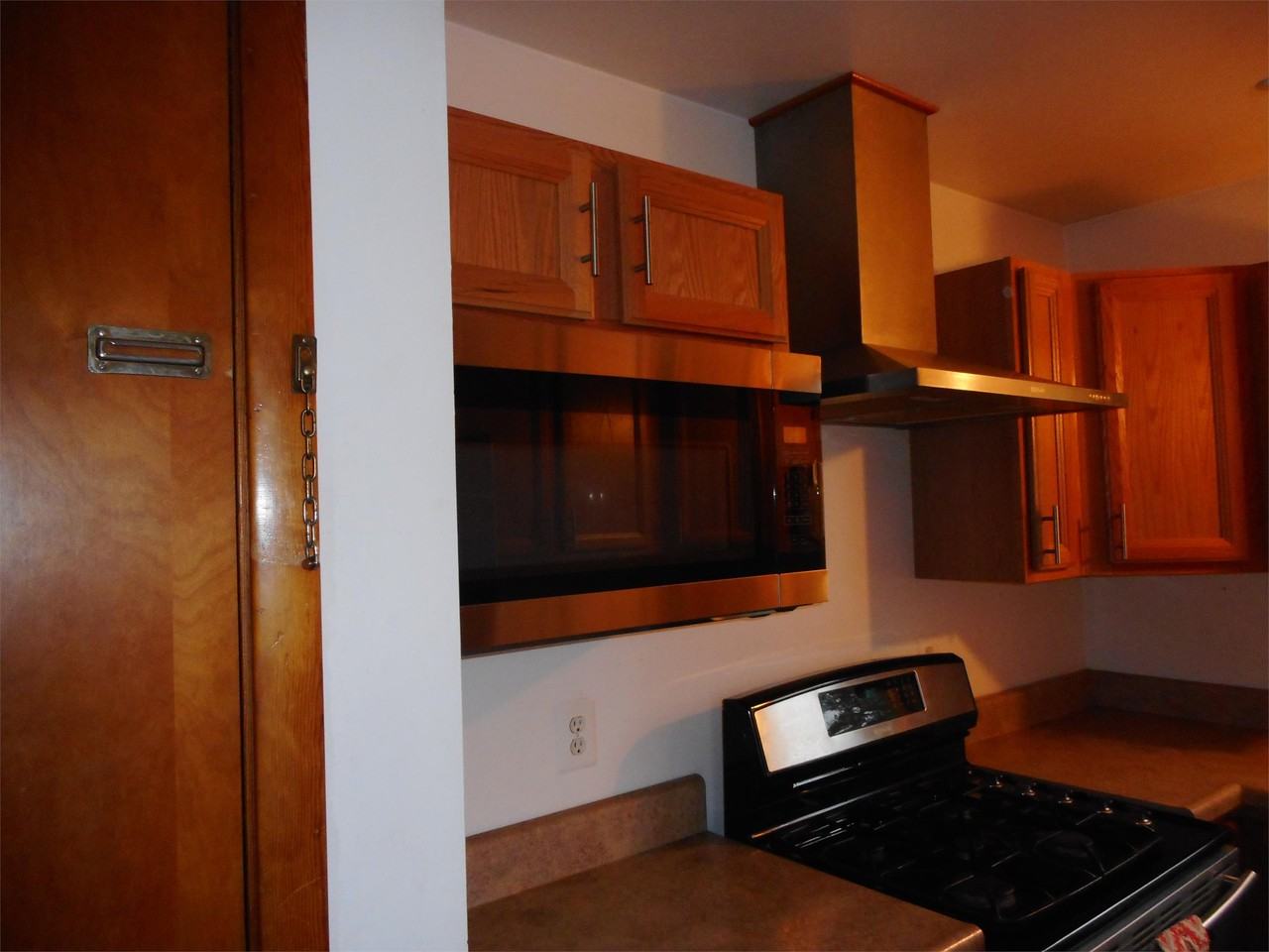 117 Anderson Ave #1 - Photo 6 of 32