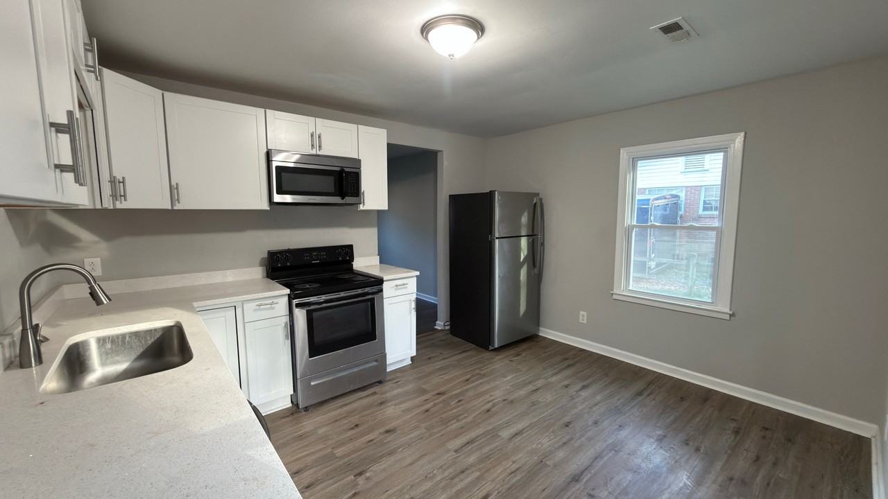 2900 Edsel Pl #1 - Photo 4 of 15