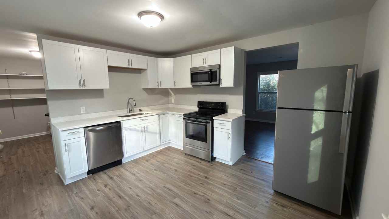2900 Edsel Pl #1 - Photo 5 of 15