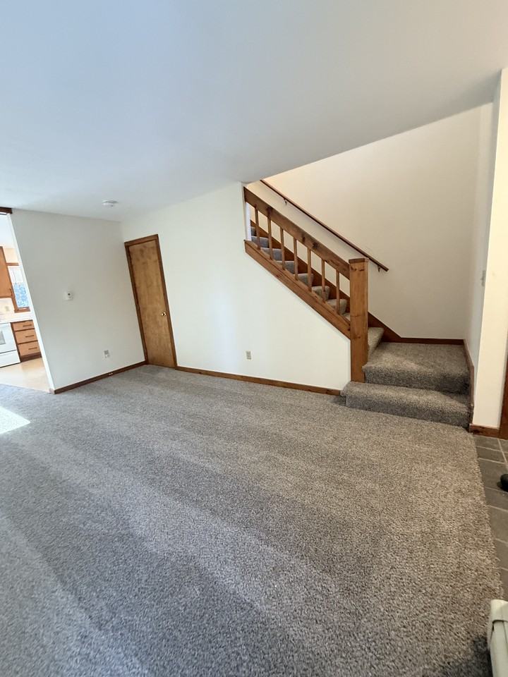 Edgewood Ln #19A - Photo 4 of 14
