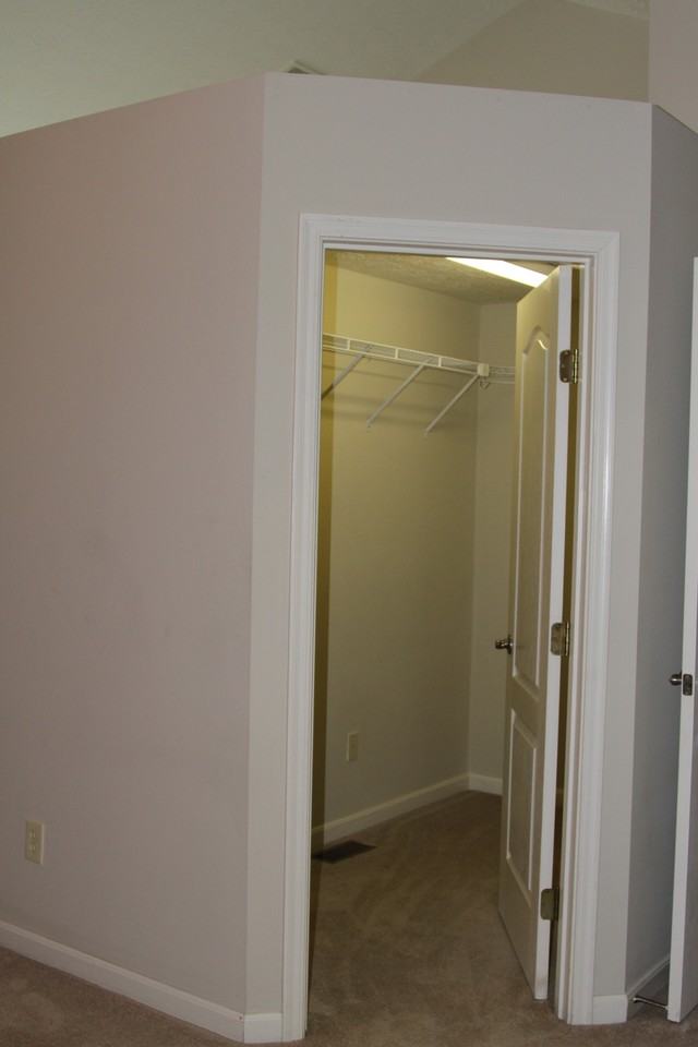 9168 Belvedere Ct #NA - Photo 6 of 11