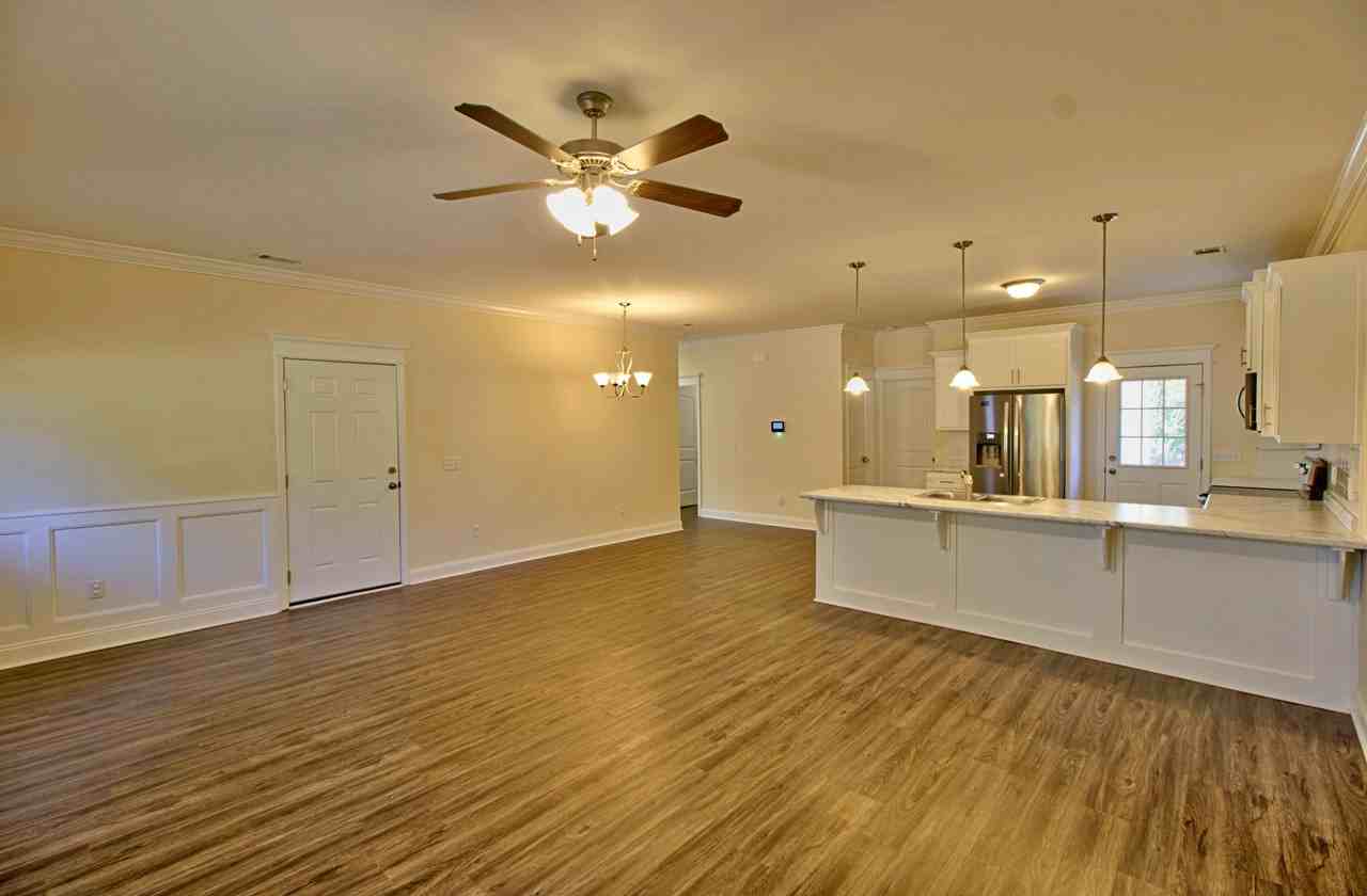 455 Bluff Rd #1 - Photo 3 of 23