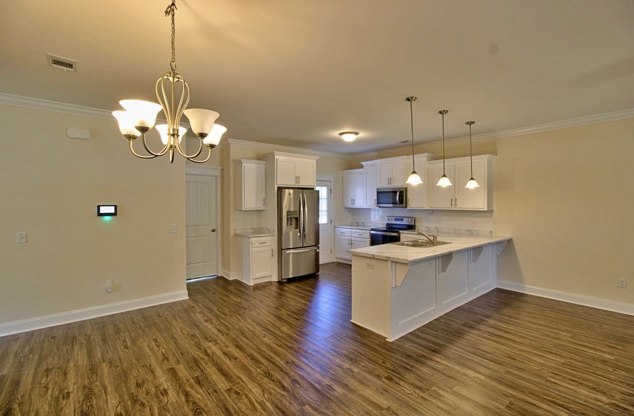 455 Bluff Rd #1 - Photo 4 of 23