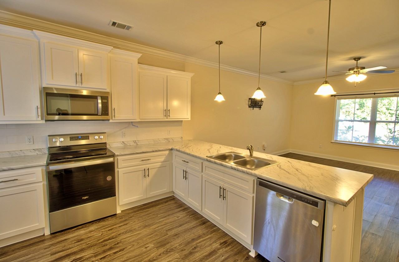 455 Bluff Rd #1 - Photo 6 of 23