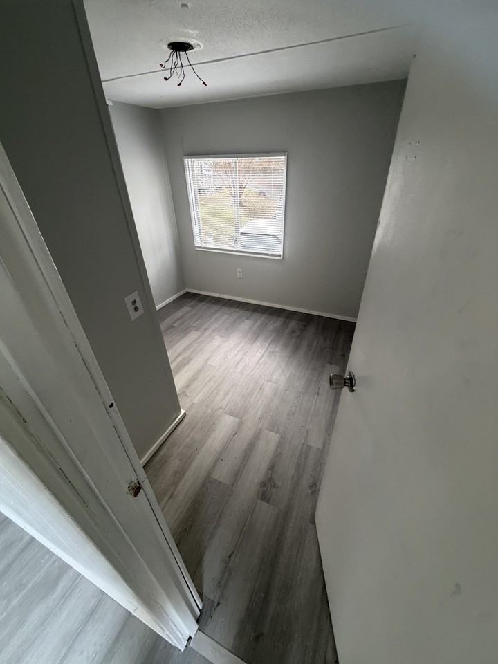 40 Mcilwain Rd #1 - Photo 4 of 12