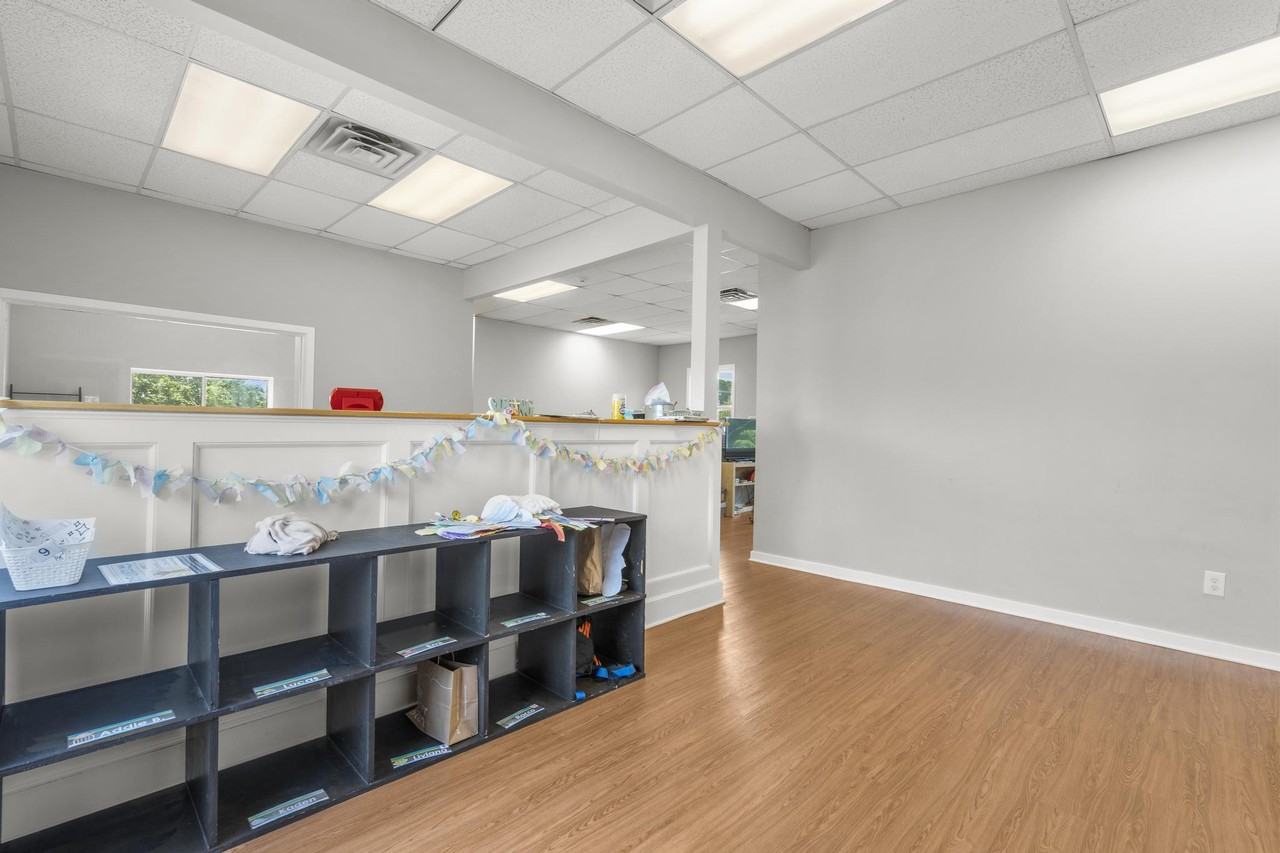 151155 Meadow St #6 - Photo 4 of 24