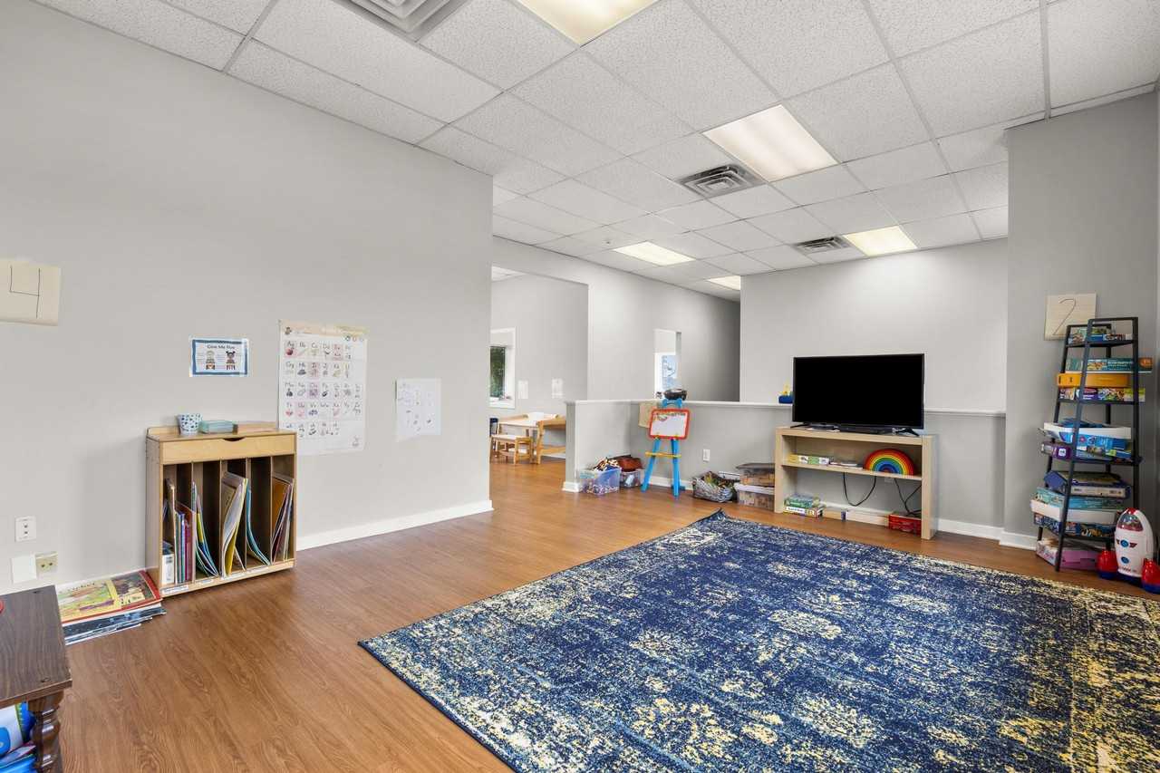 151155 Meadow St #6 - Photo 5 of 24