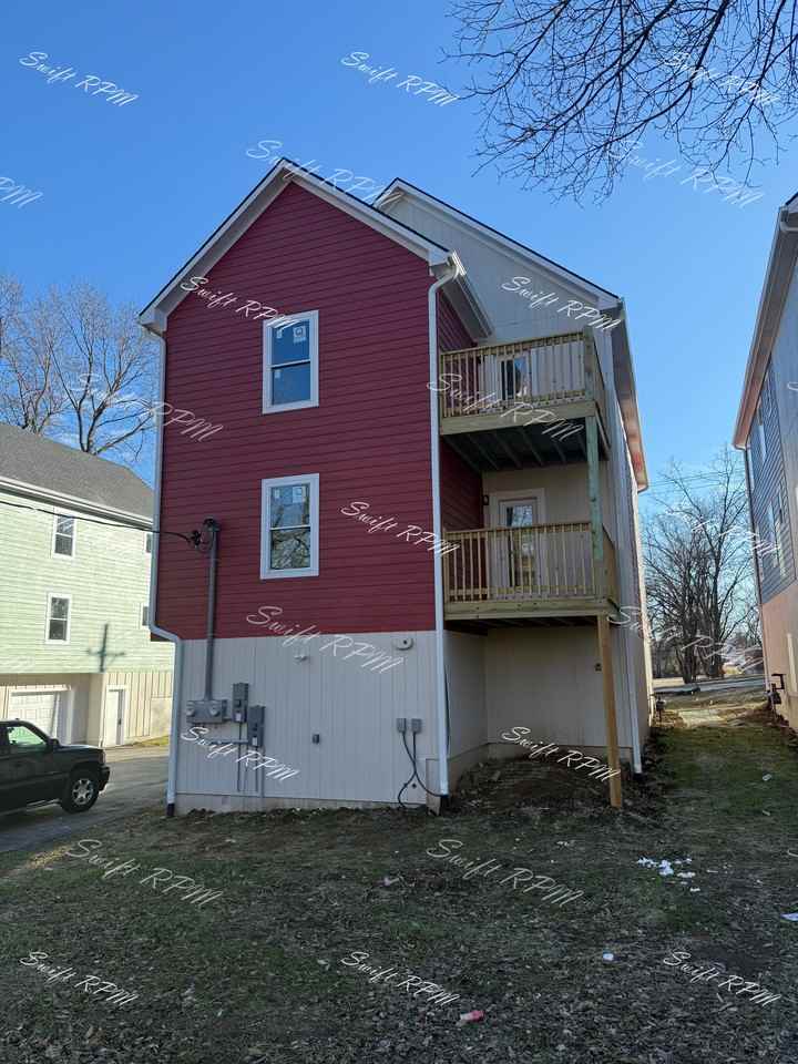 1034 Oakland Ave #1 - Photo 3 of 21