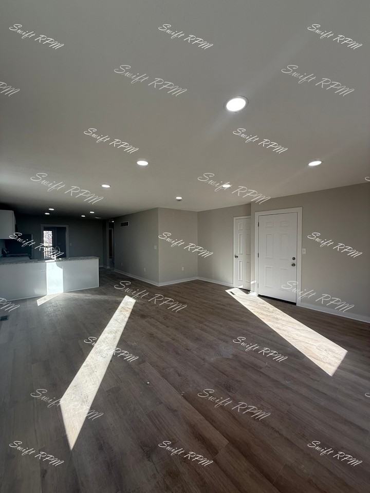 1036 Oakland Ave #1 - Photo 5 of 21