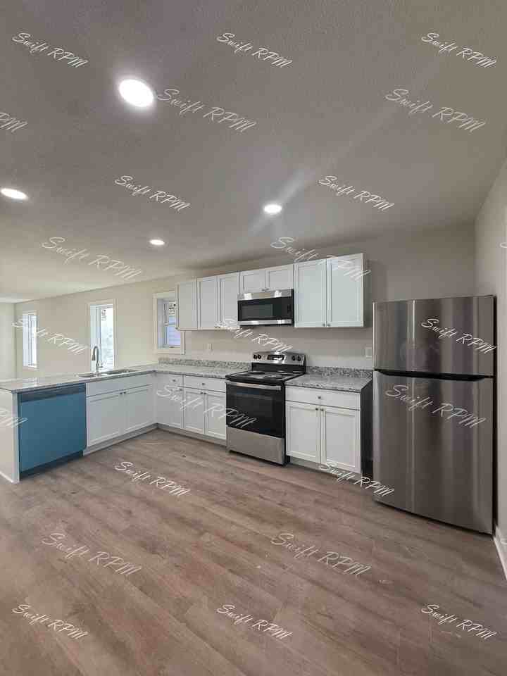 1036 Oakland Ave #1 - Photo 7 of 21