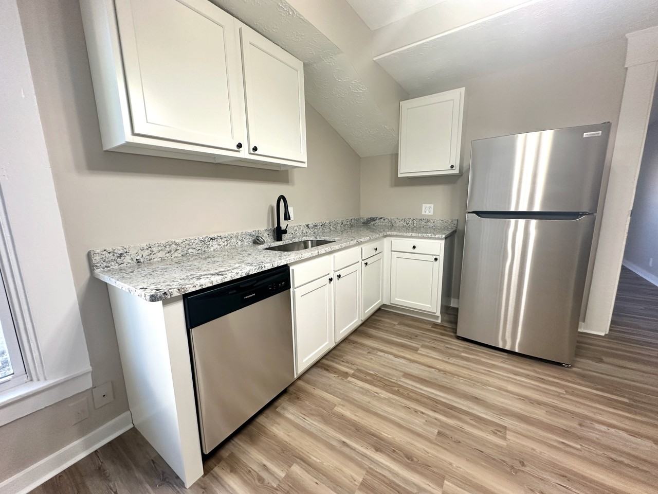 310 N Mechanic St #2 - Photo 4 of 10