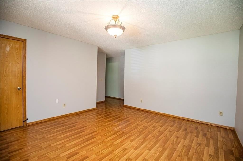 301 Sw C St - Photo 7 of 24