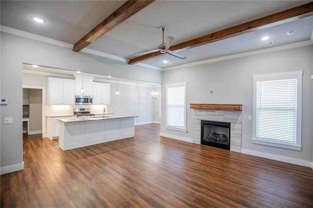 1013 Estes Dr - Photo 2 of 27