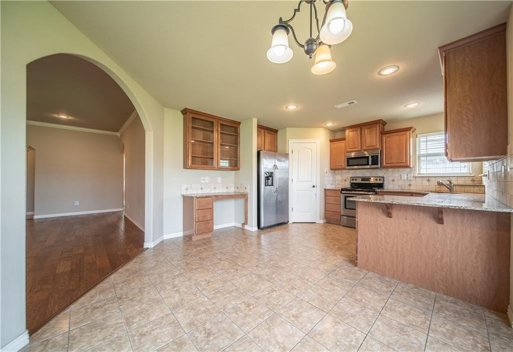 704 Sw Cabriolet St - Photo 7 of 23