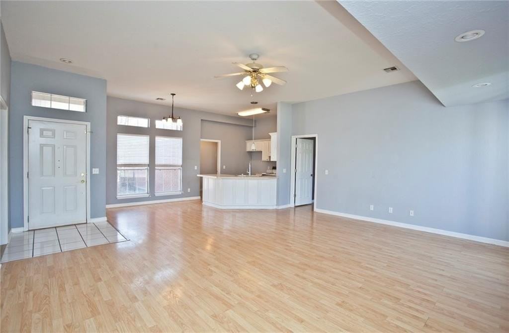 281 Stein St - Photo 7 of 22