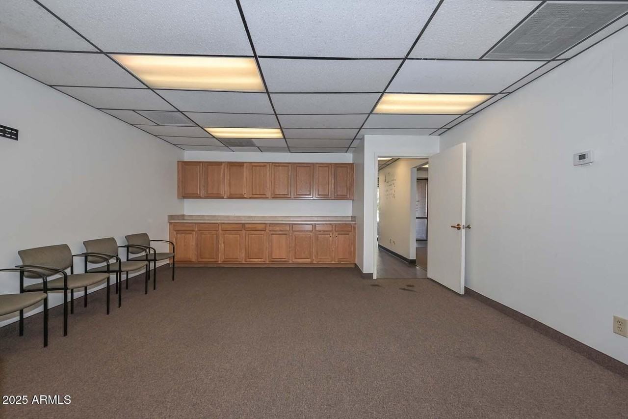 77 E Columbus Ave - Photo 4 of 26