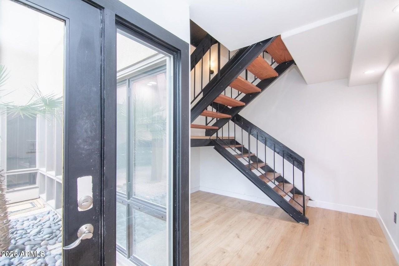 5621 N 79th St Unit 5 #5 - Photo 4 of 27