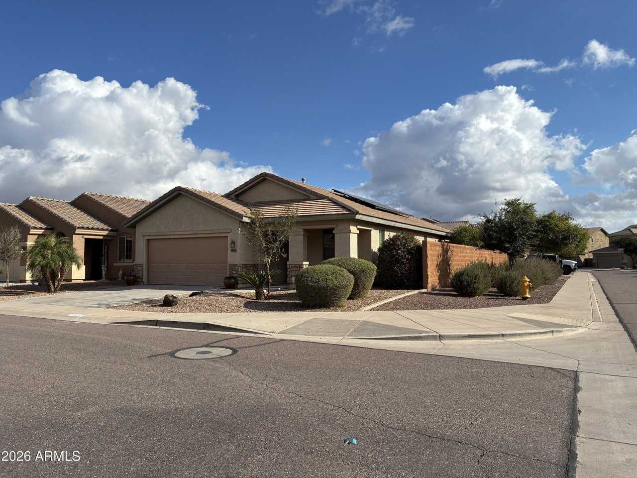 8011 S 70th Dr - Photo 2 of 39