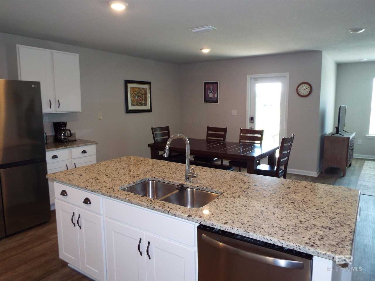 23333 Shadowridge Dr - Photo 3 of 21