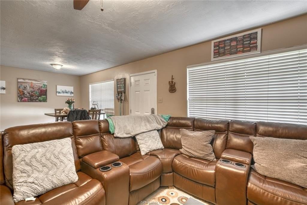 1106 Taurus Cir - Photo 6 of 15