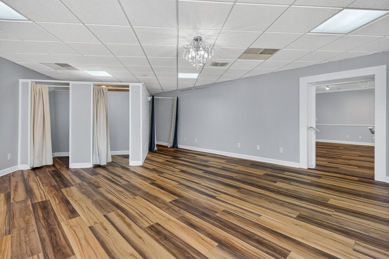 623 Hancock St #1 - Photo 5 of 50