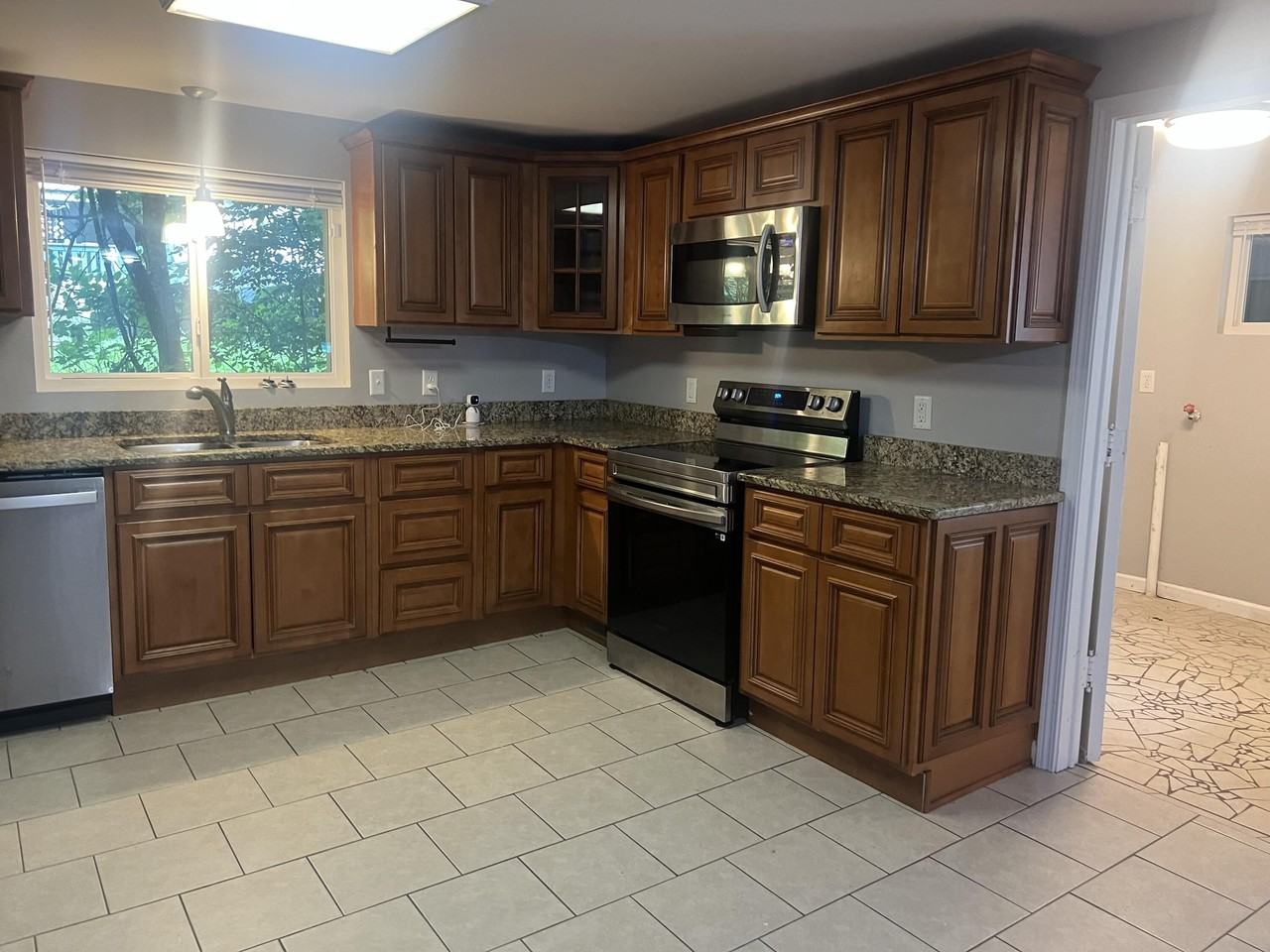 132 Hogan Rd - Photo 4 of 16