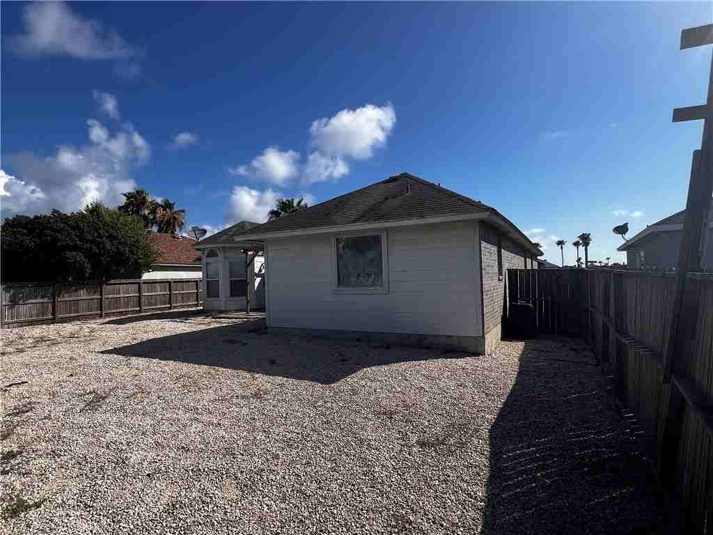 14033 Coquina Bay Ave - Photo 2 of 11