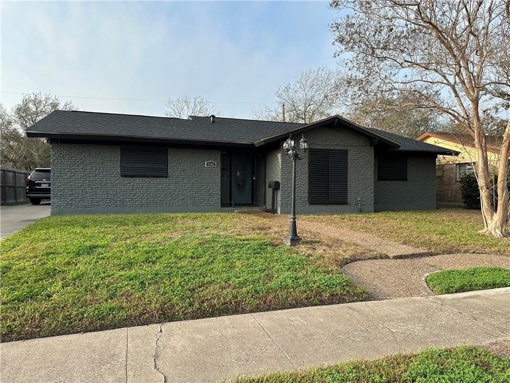 3701 Panama Dr - Photo 2 of 32