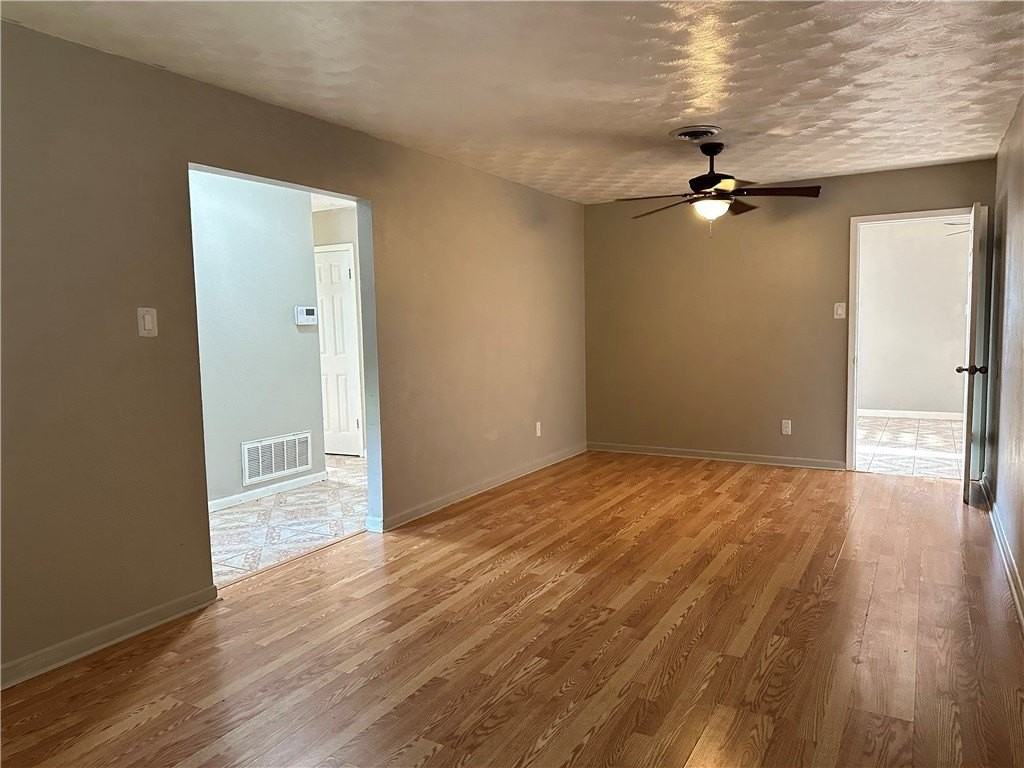 3701 Panama Dr - Photo 5 of 32