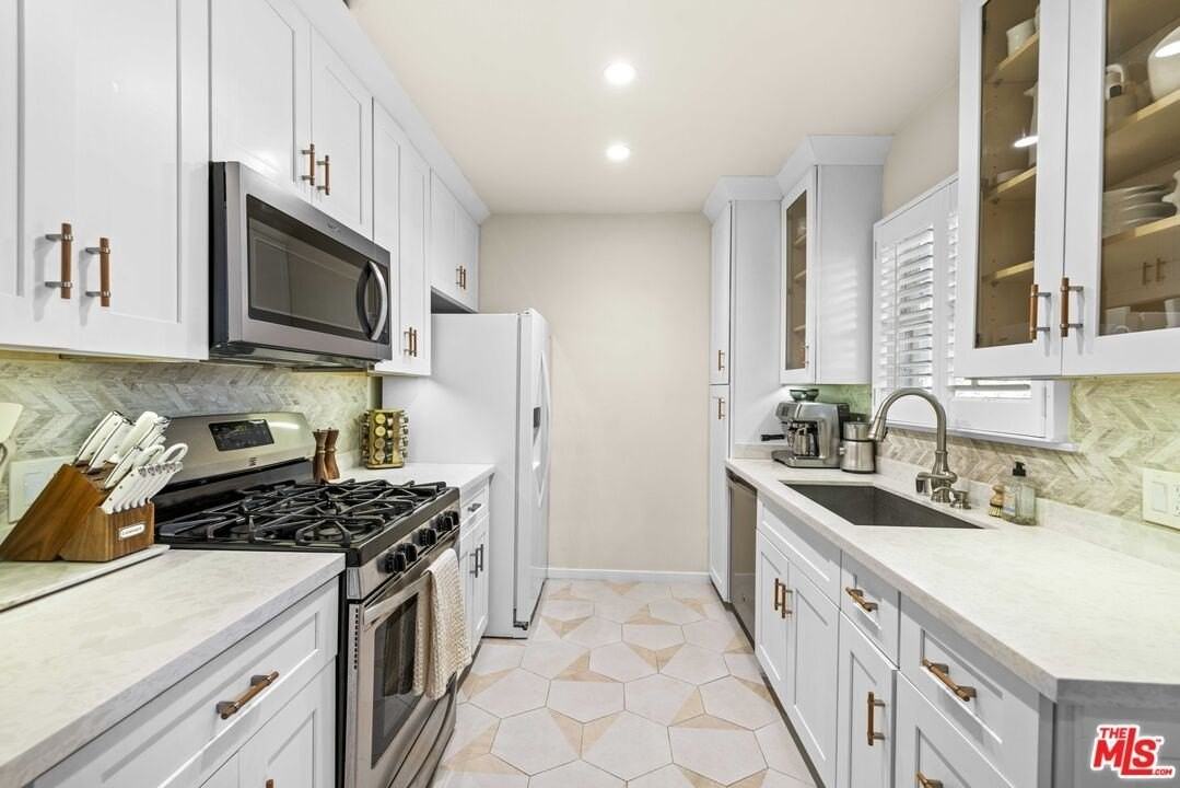 1325 Washington Ave Apt C #C - Photo 6 of 22