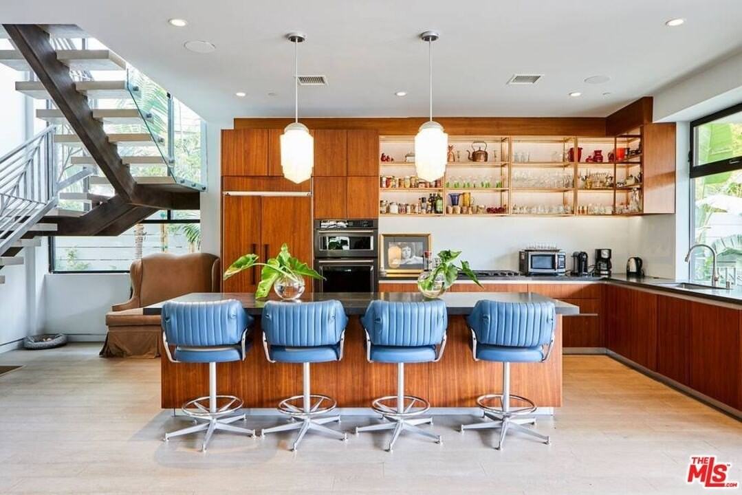 1724 N Sierra Bonita Ave - Photo 7 of 32