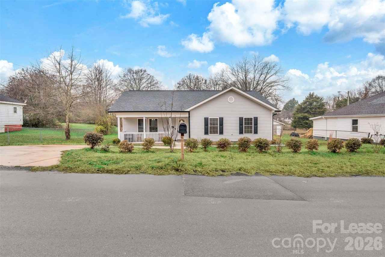 601 N Apple St - Photo 2 of 30