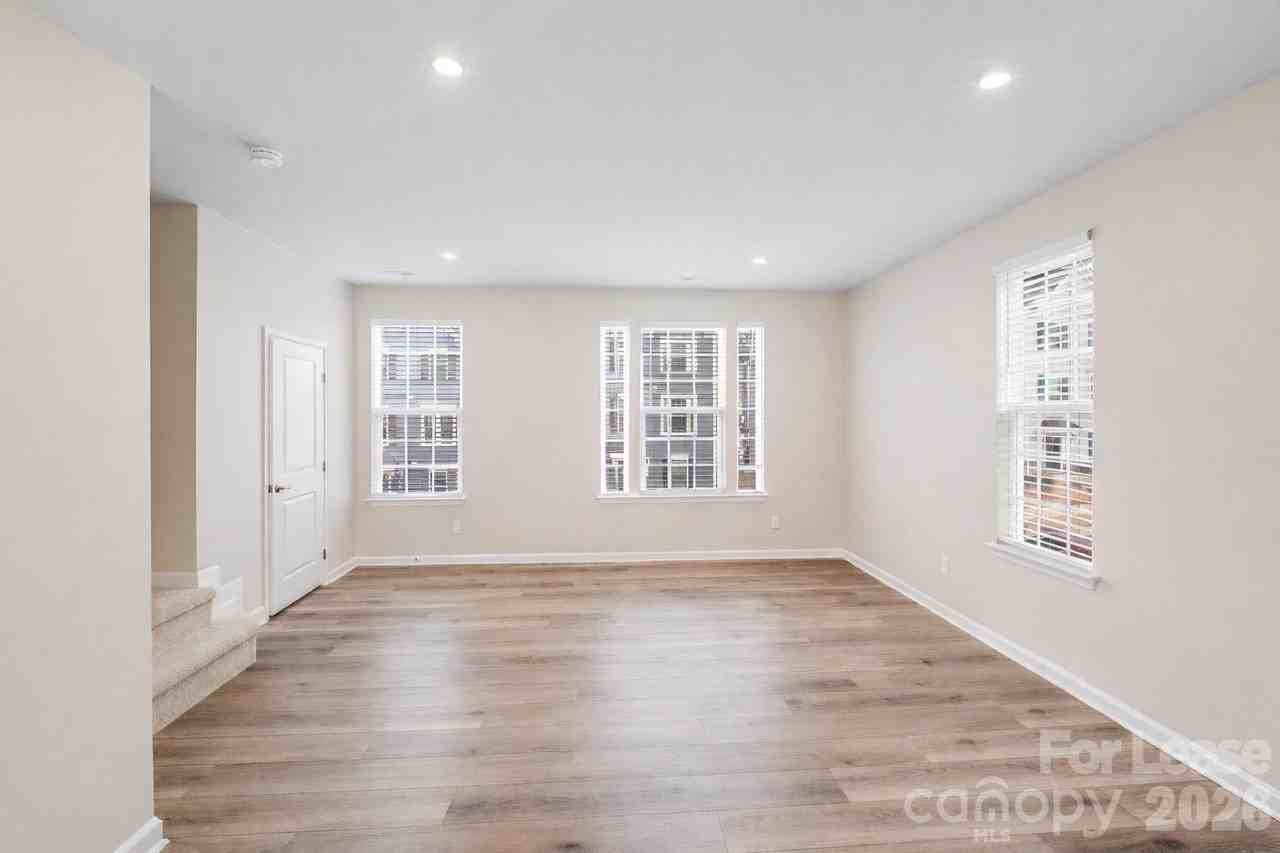 2303 Autumn Olive Ln - Photo 3 of 28