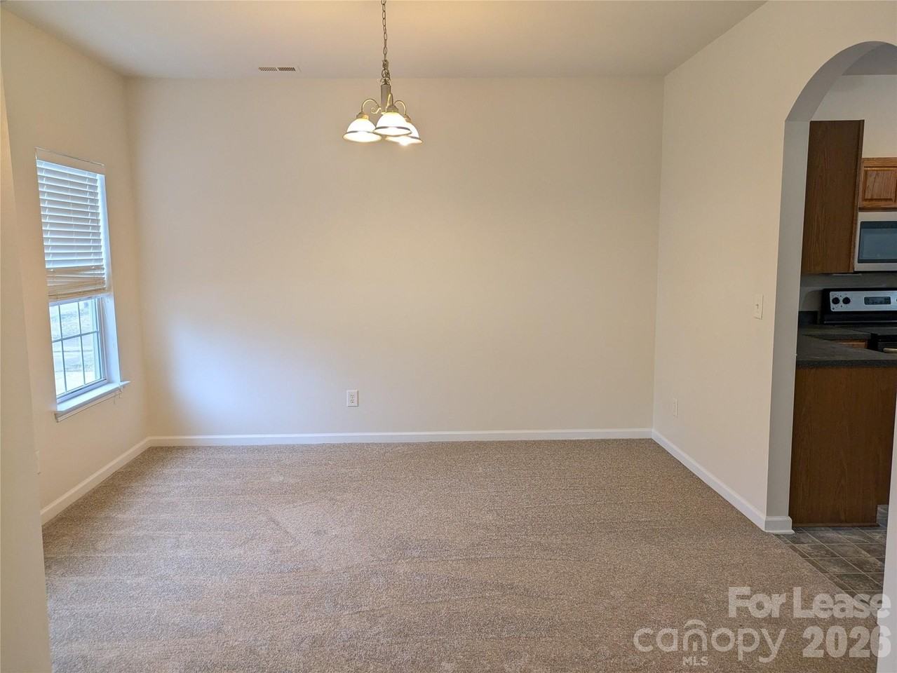 11108 Aprilia Ln - Photo 5 of 29