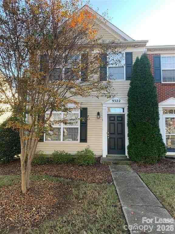 9322 Greenheather Dr