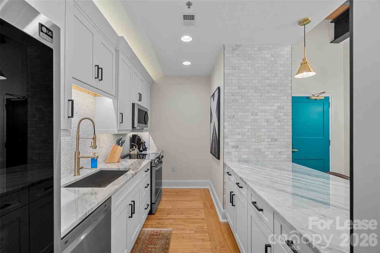 310 Arlington Ave #205 - Photo 5 of 23