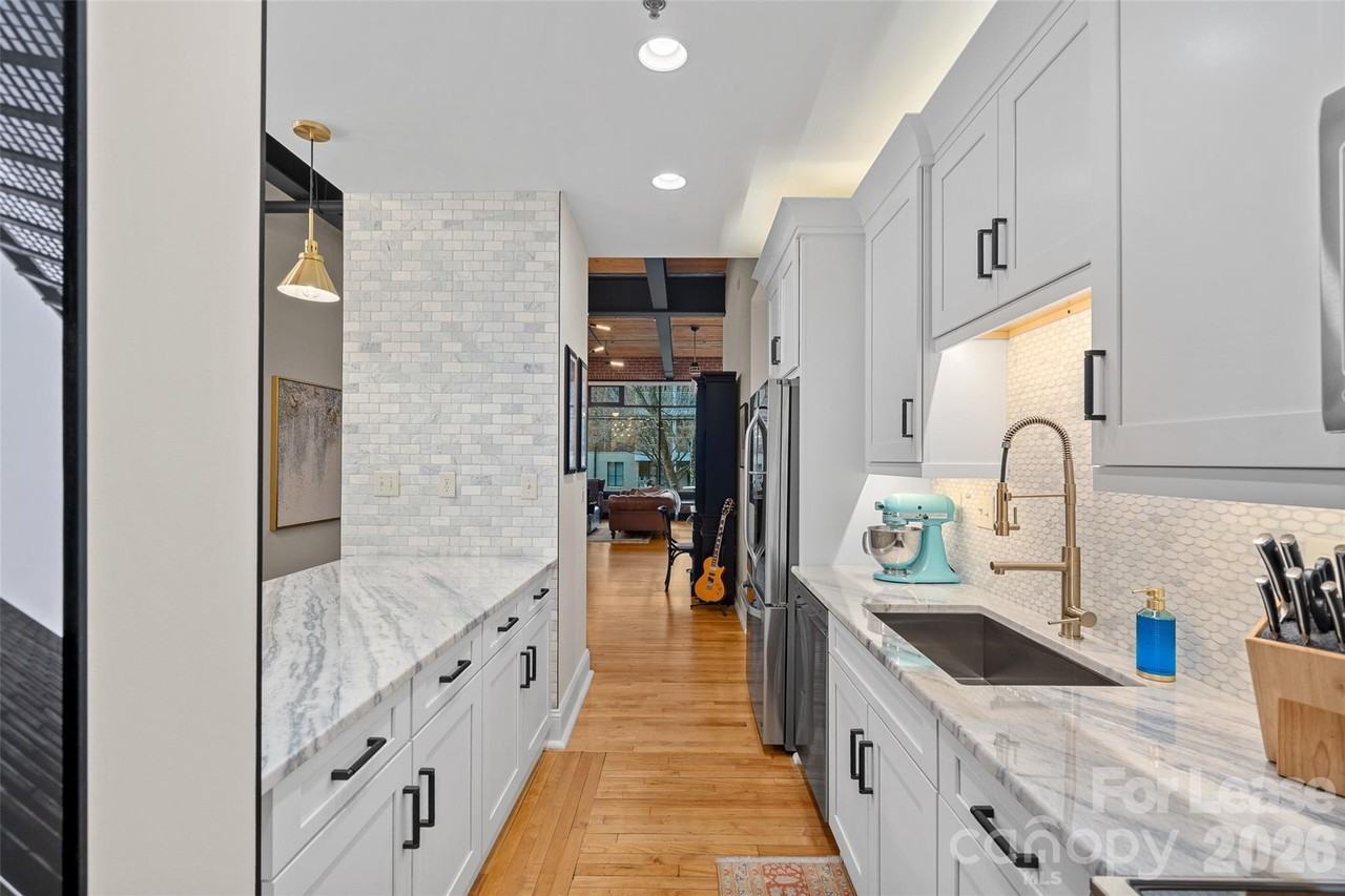 310 Arlington Ave #205 - Photo 6 of 23