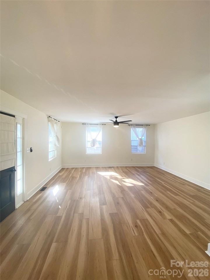 1817 Rush Wind Dr - Photo 3 of 25