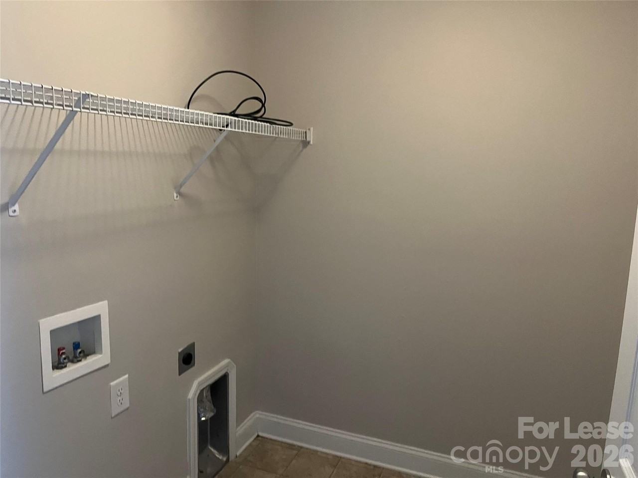 1925 Crestmont Ave - Photo 7 of 10