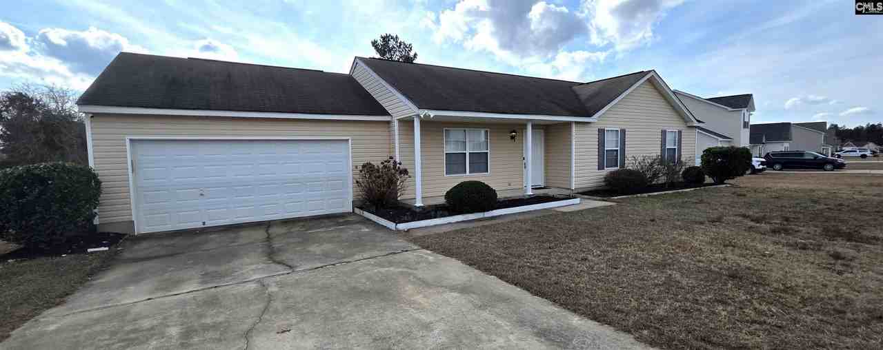 165 Crassula Dr - Photo 2 of 34