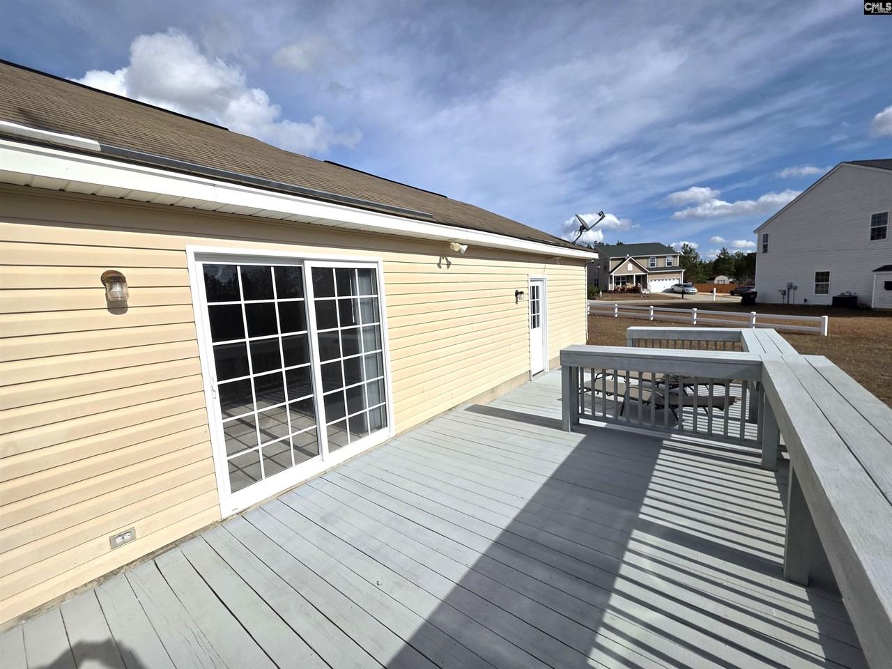 165 Crassula Dr - Photo 4 of 34