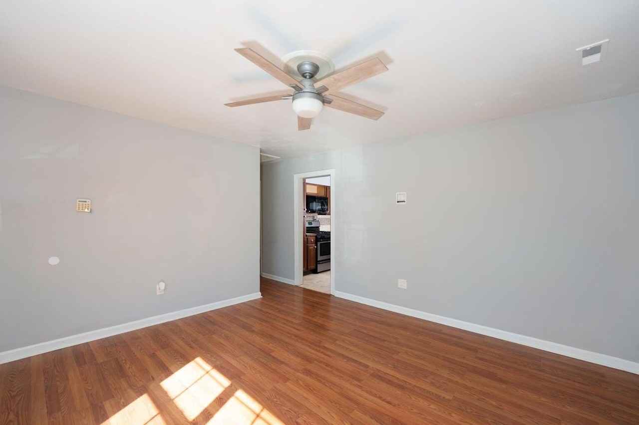 1737 Bozo Ln - Photo 4 of 21