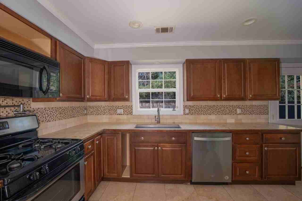 1737 Bozo Ln - Photo 6 of 21