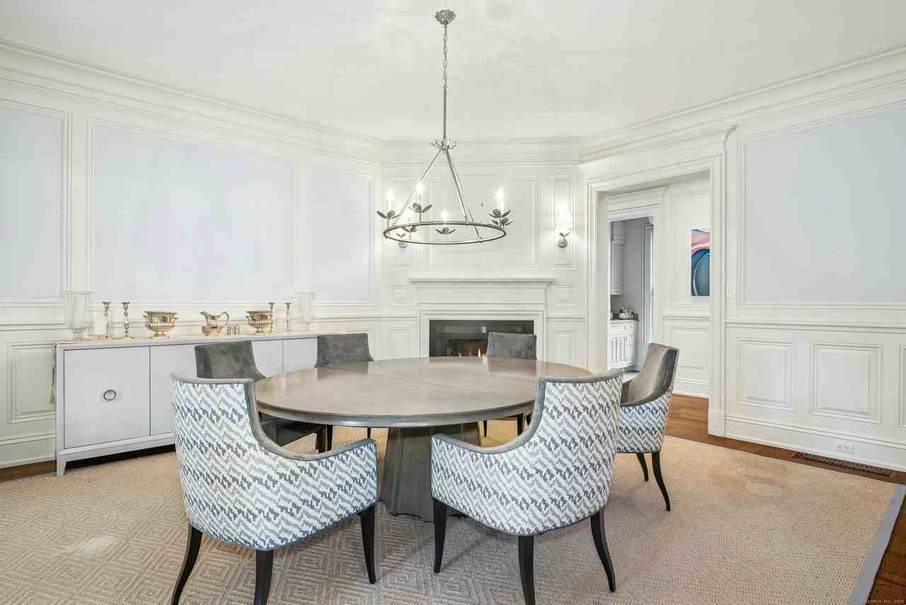 584 West Rd - Photo 7 of 33