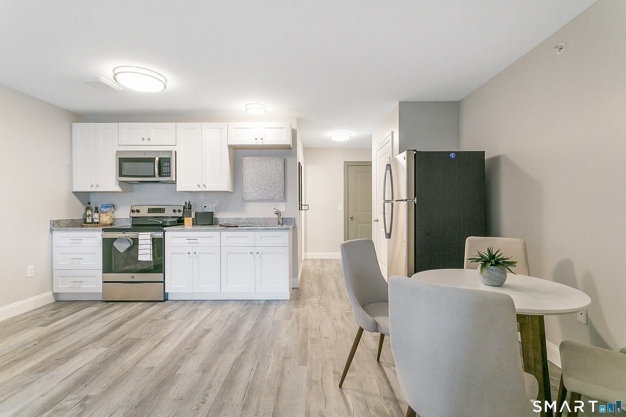 1645 Black Rock Tpke #304 - Photo 3 of 18