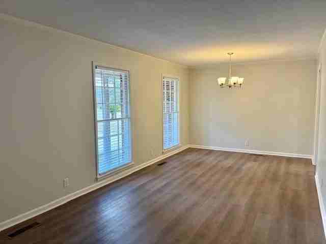 319 Daniel Cir - Photo 7 of 8