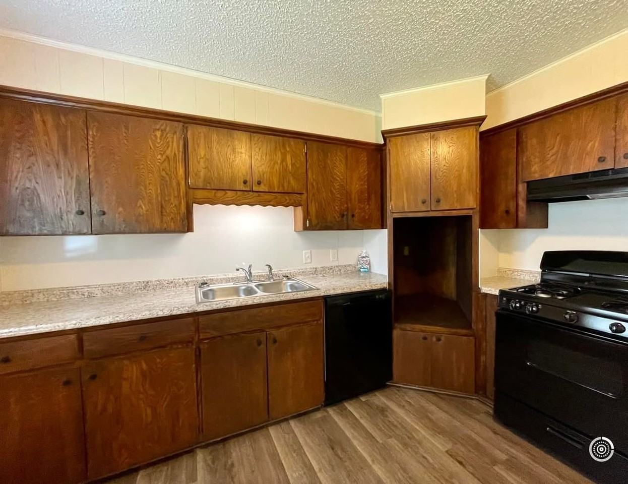 501 12th Ave Se #1 - Photo 3 of 16