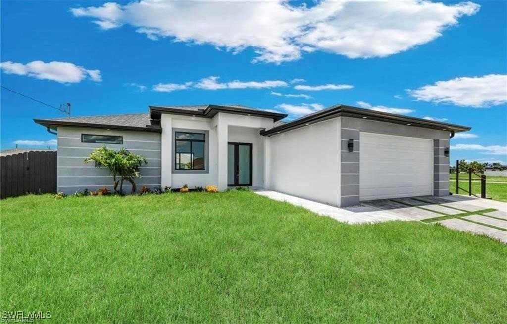 310 Diplomat Pkwy E - Photo 4 of 24